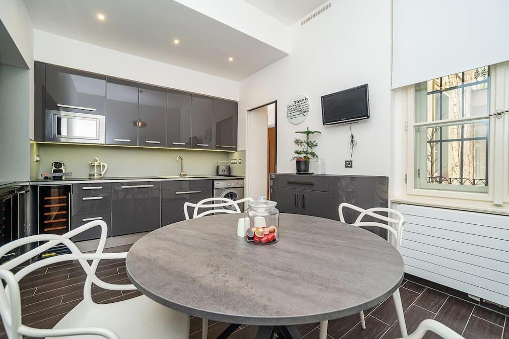Luxurious Two-bedroom In The Old Town Appartement Praag