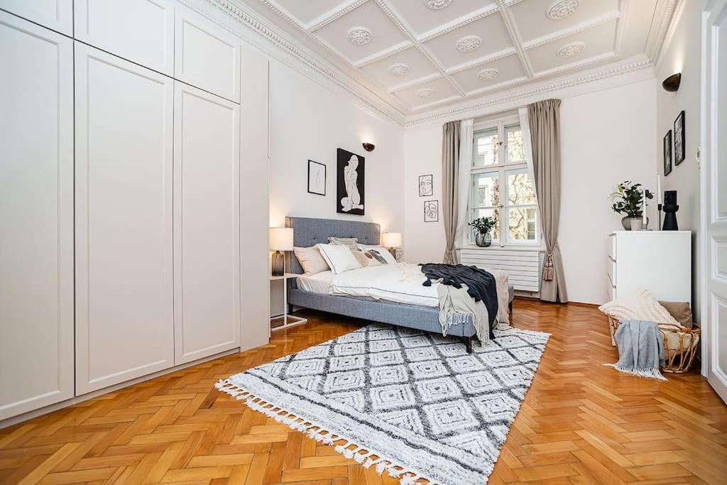 Luxurious Two-bedroom In The Old Town * Praag