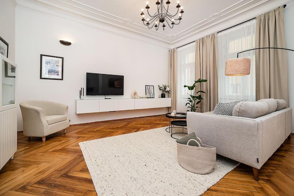 Luxurious Two-bedroom In The Old Town Appartement