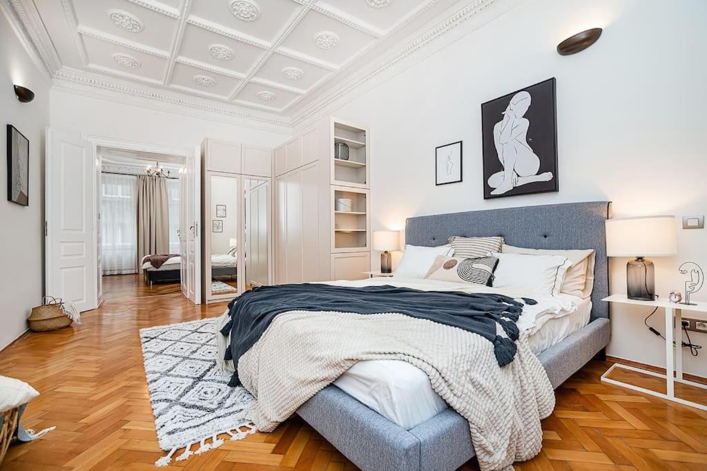Luxurious Two-bedroom In The Old Town Appartement