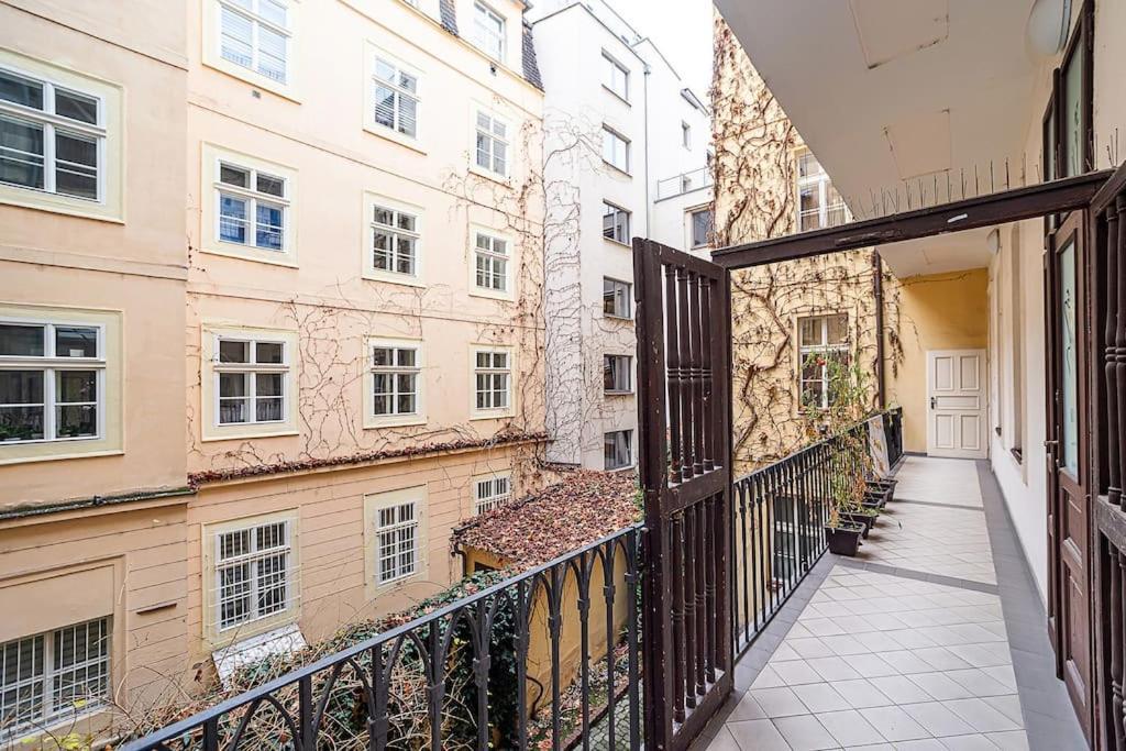 Appartement Luxurious Two-bedroom In The Old Town